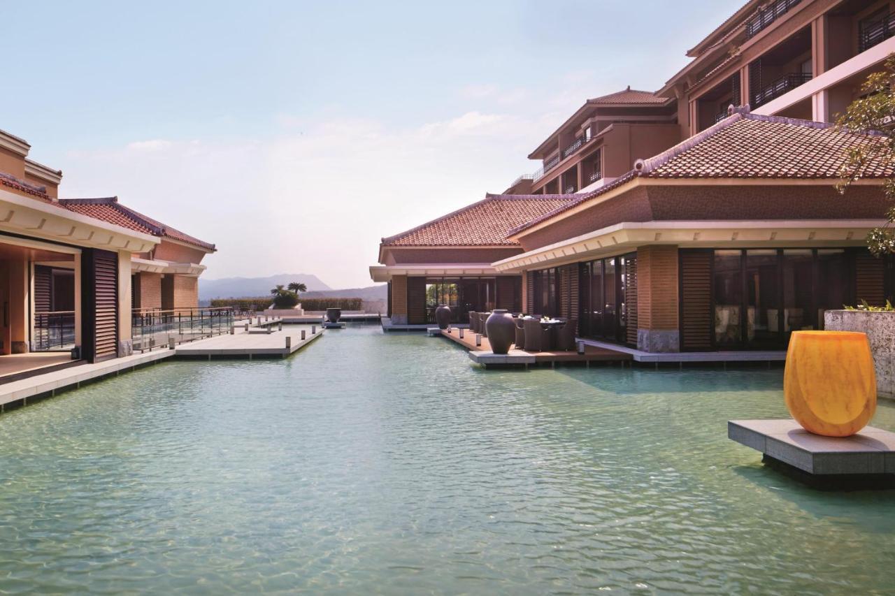 The Ritz-Carlton Okinawa Hotel Nago Exterior photo